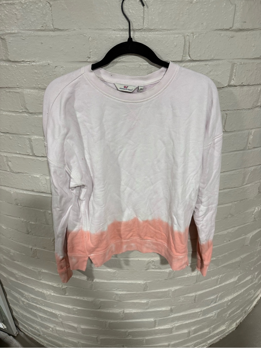 Vineyard Vines White Crewneck Sweatshirt with Pink Whale Logo